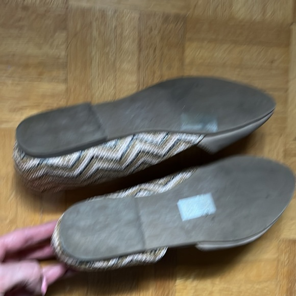 Flats - Picture 3 of 4